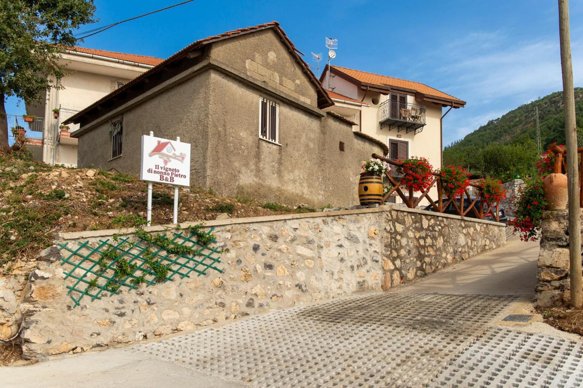 아제롤라 Il Vigneto Di Nonno Pietro B&B 외부 사진