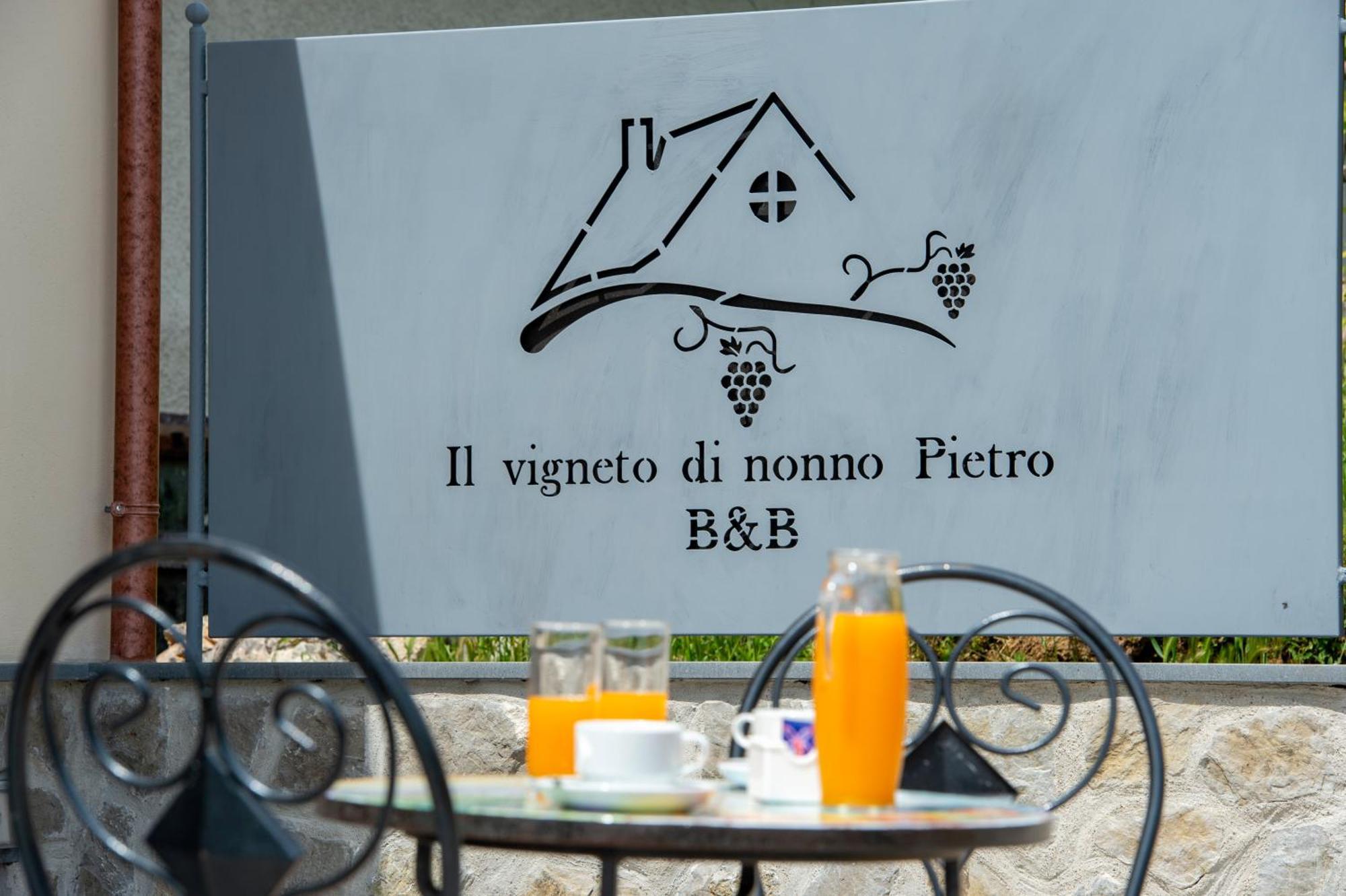 아제롤라 Il Vigneto Di Nonno Pietro B&B 외부 사진
